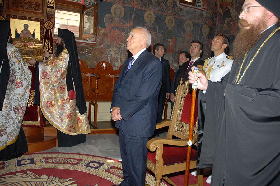 Πρόεδρος Δημοκρατίας Παπούλιας 004